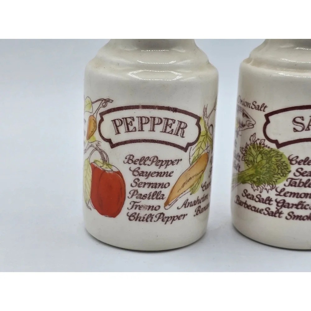 Avon Country Kitchen Salt & Pepper Shakers with Mushroom Top 1980 Vintage